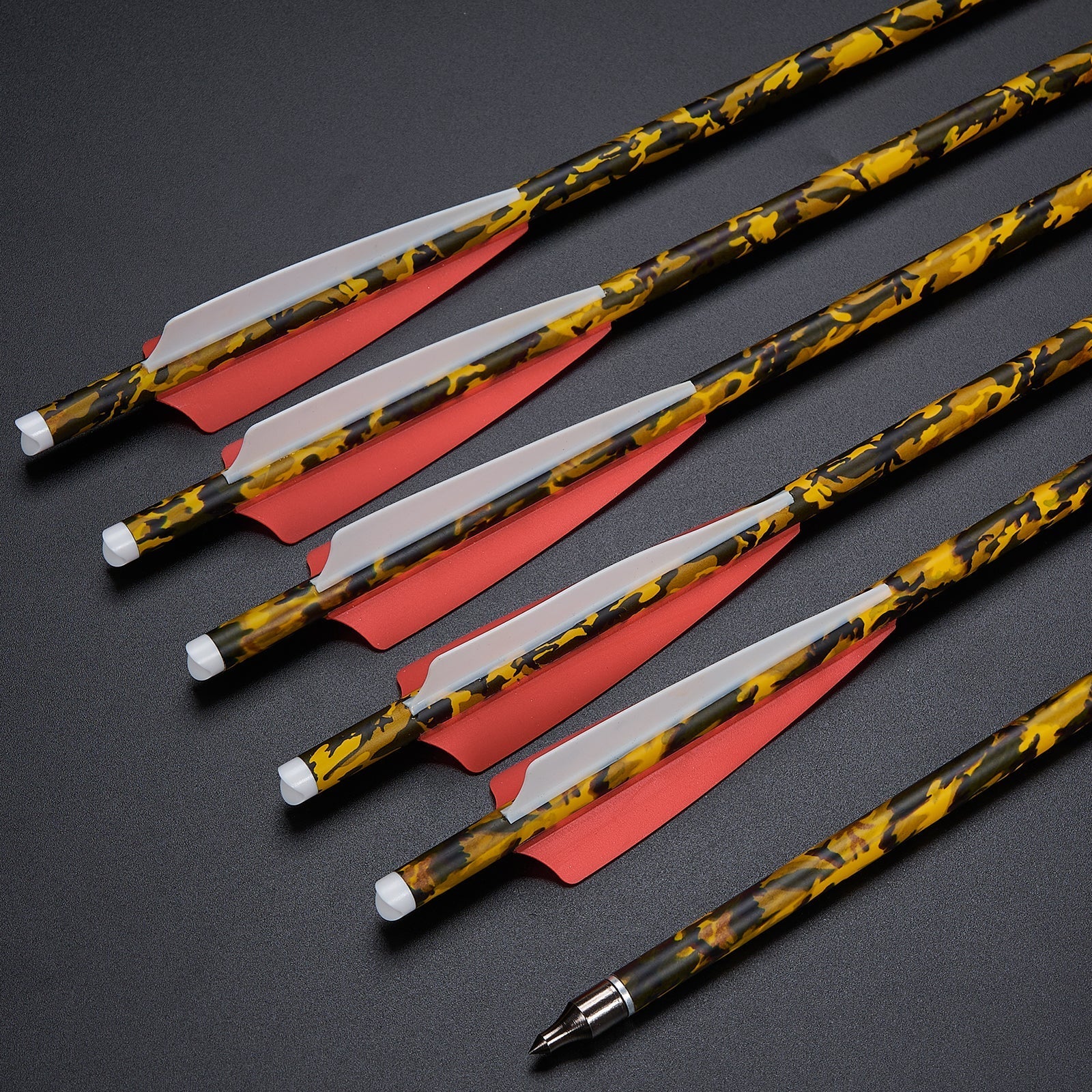 thumbnail image 2 of 12-Pack 20" Carbon Arrows Crossbow Bolts With Quiver – 500 Spine For Hunting Archery 2 of 5