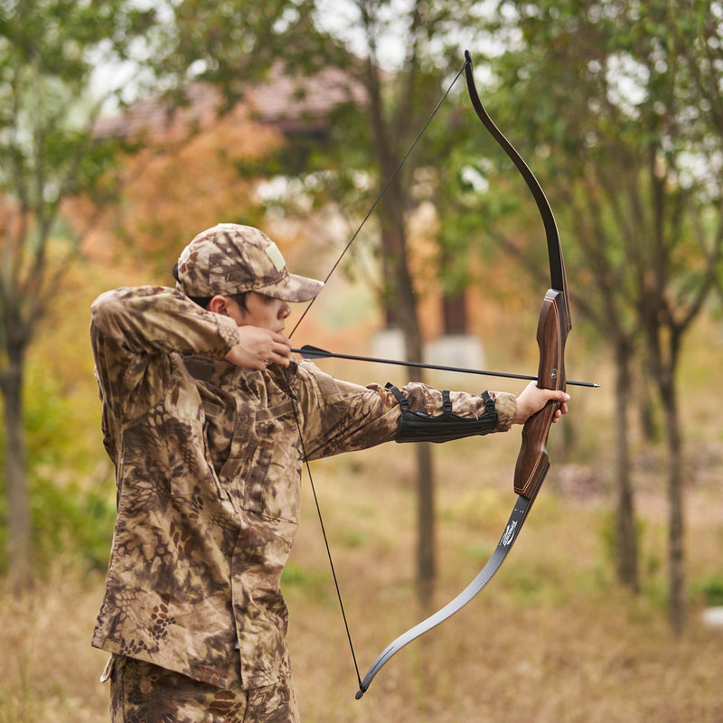 Archery 60" Hunting Bow Set Wood Laminated Bow RH with 12pcs carbon arrows 20-60lbs